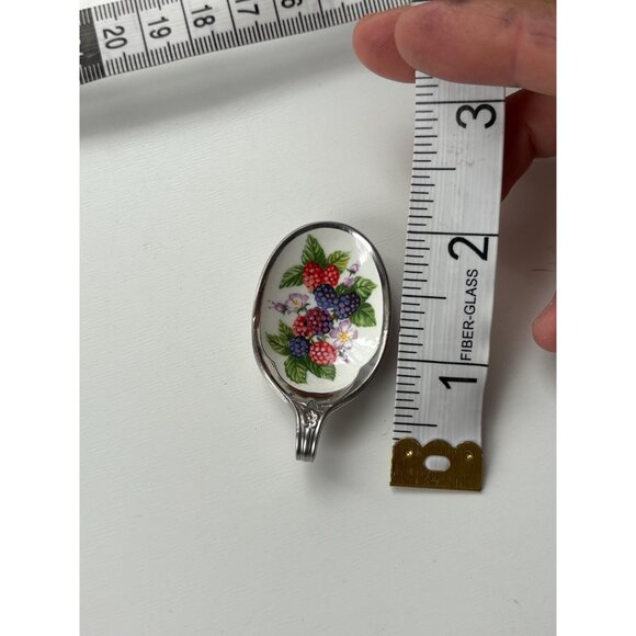 Vintage Avon Jelly Fruit Pendant Necklace: Berries silver souvenir spoon - Picture 5 of 6